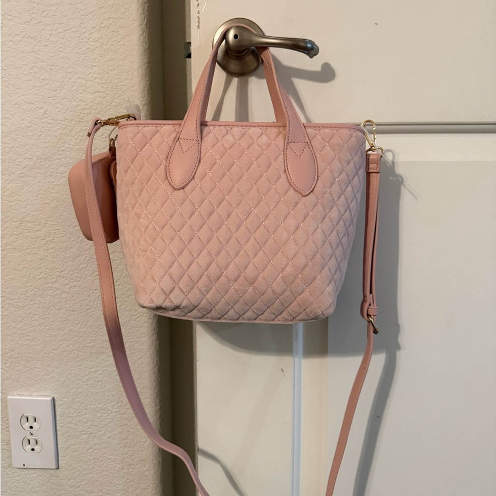 Juicy Couture Blush Quilted Bow Shoulder Bag - Picture 2 of 9